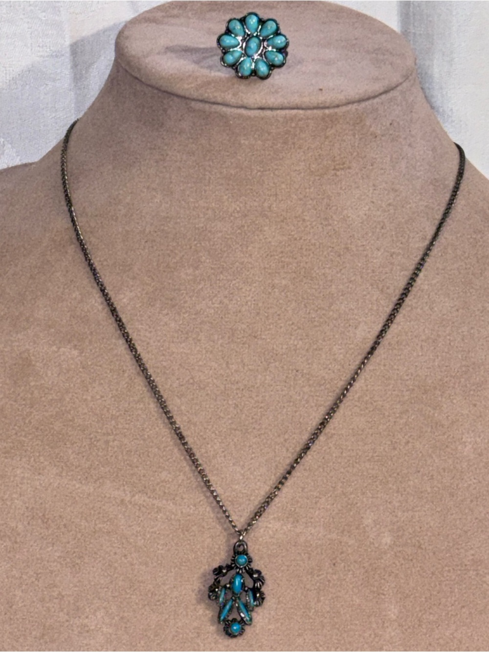 Vintage Faux Turquoise Flower Cluster Ring & Necklace Set Size 8 Boho